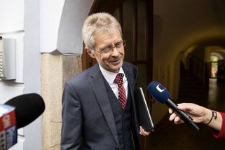 Senátoři schválili nižší růst penzí. „Vláda usiluje o nesmysl,“ varovali - Seznam Zprávy